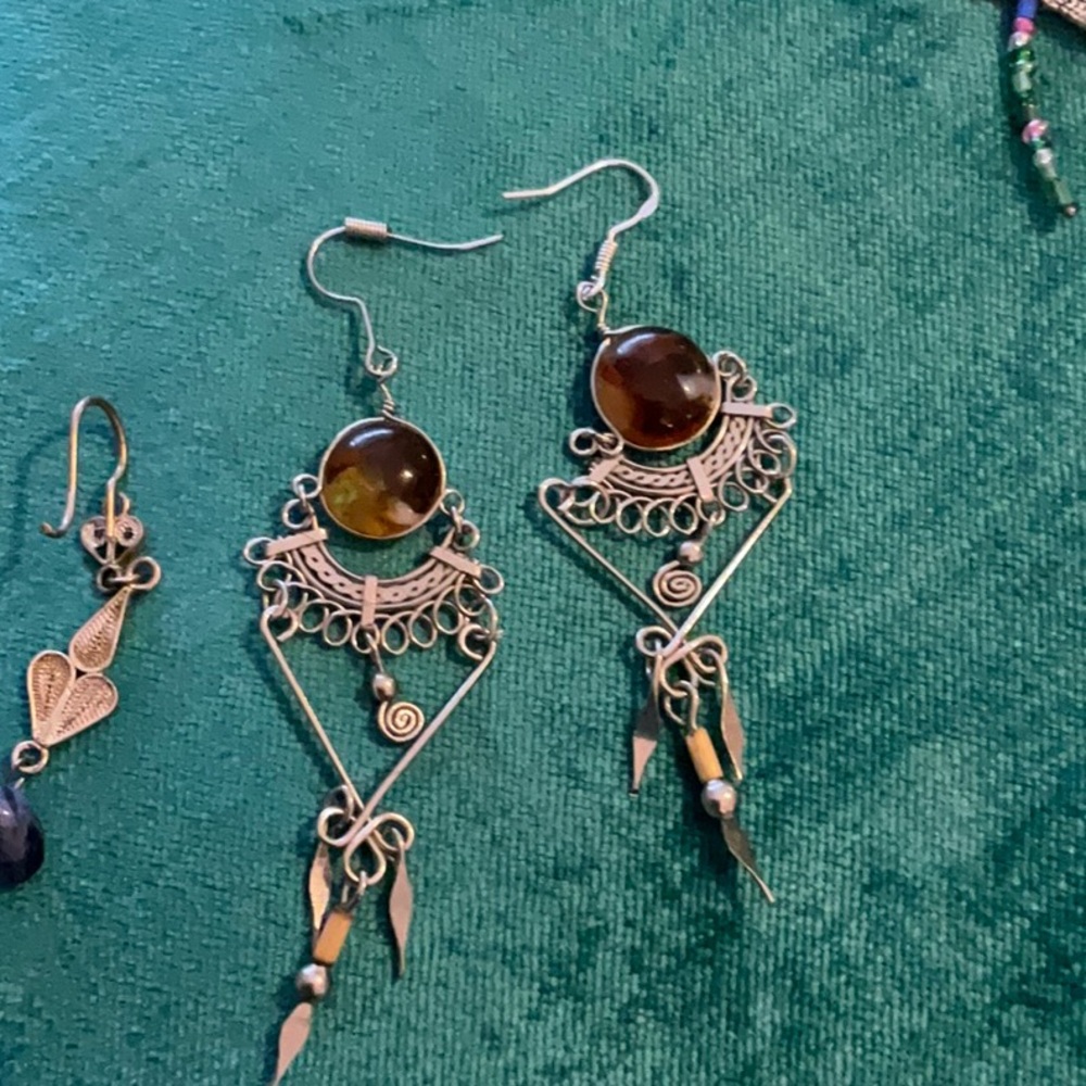 2 pairs of filigree earrings - Sterling silver with Lapis, and amber (?)